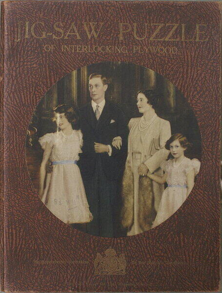 THE ROYAL FAMILY (BOX).jpg