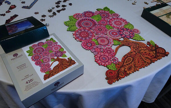 420pc Blooming Blossoms Vine-Cut
